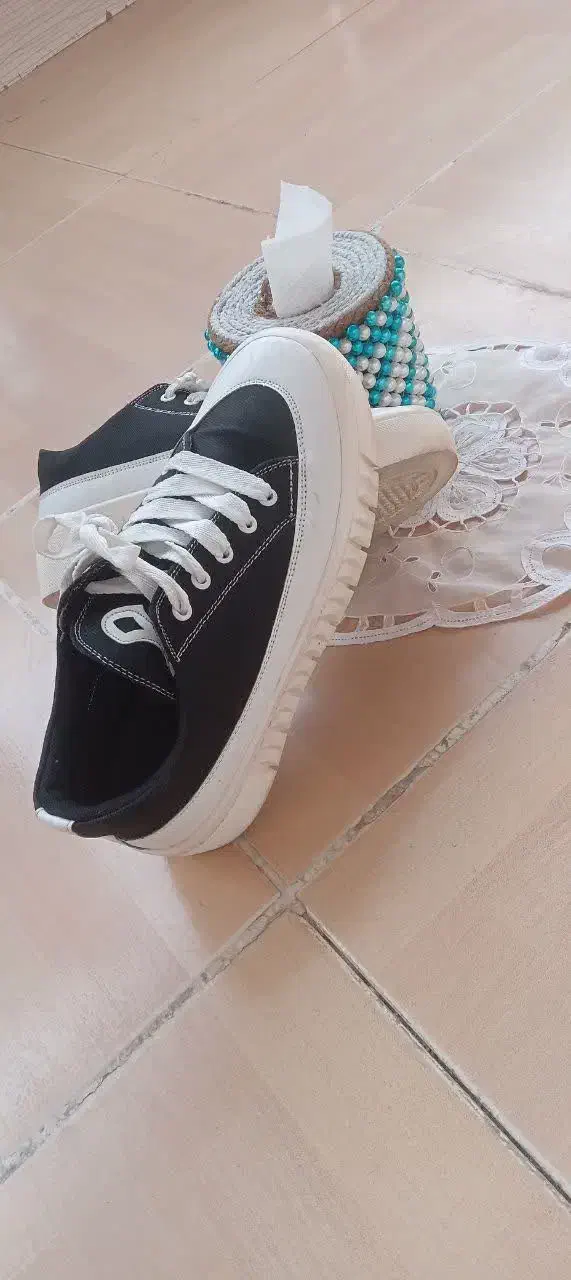 کفش اسپرت|کیف، کفش، کمربند|یاسوج, |دیوار