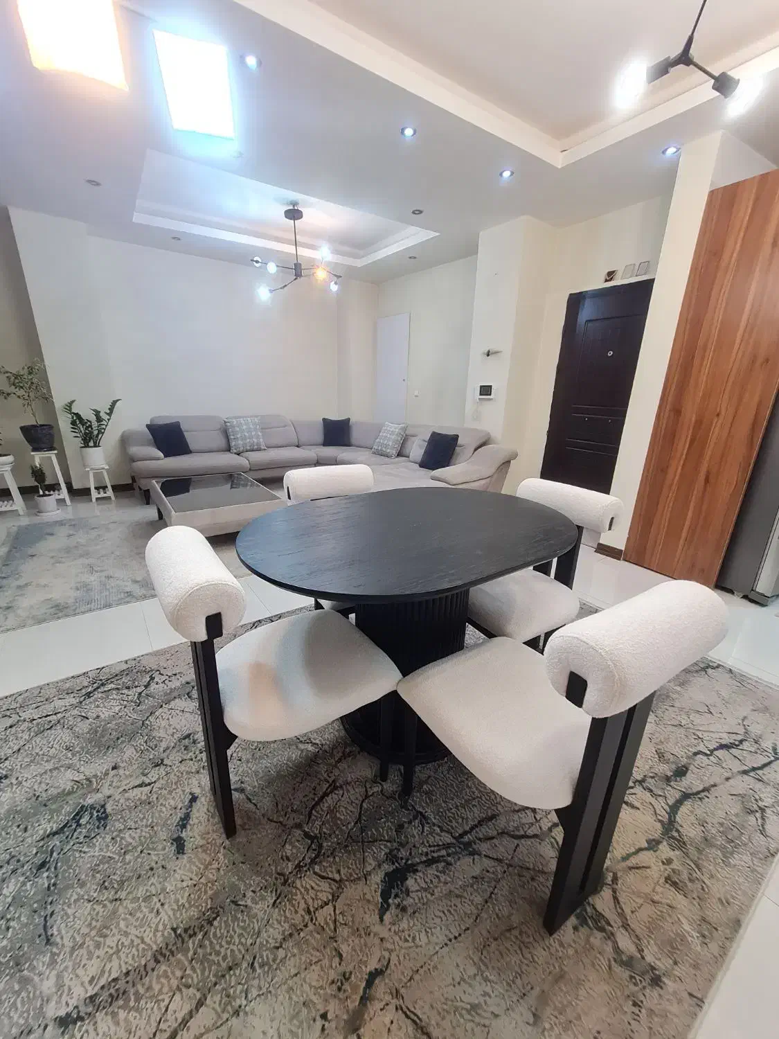 میزناهارخوری ۴ نفره مدرن و مینیمال|میز و صندلی غذاخوری|کرج, شهرک آسمان|دیوار
