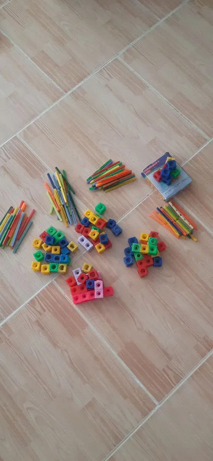 ۸۰عدد چینه و۸۰ چوب خط براکلاس اول و دوم|اسباببازی|تبریز, |دیوار