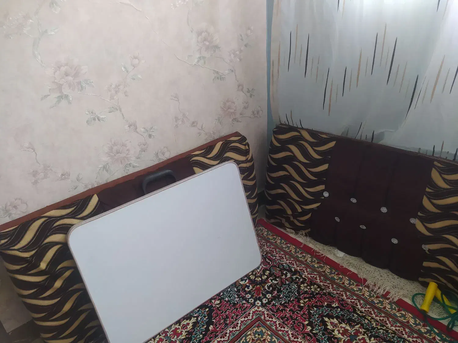 پشتی|پشتی|کوهدشت, |دیوار