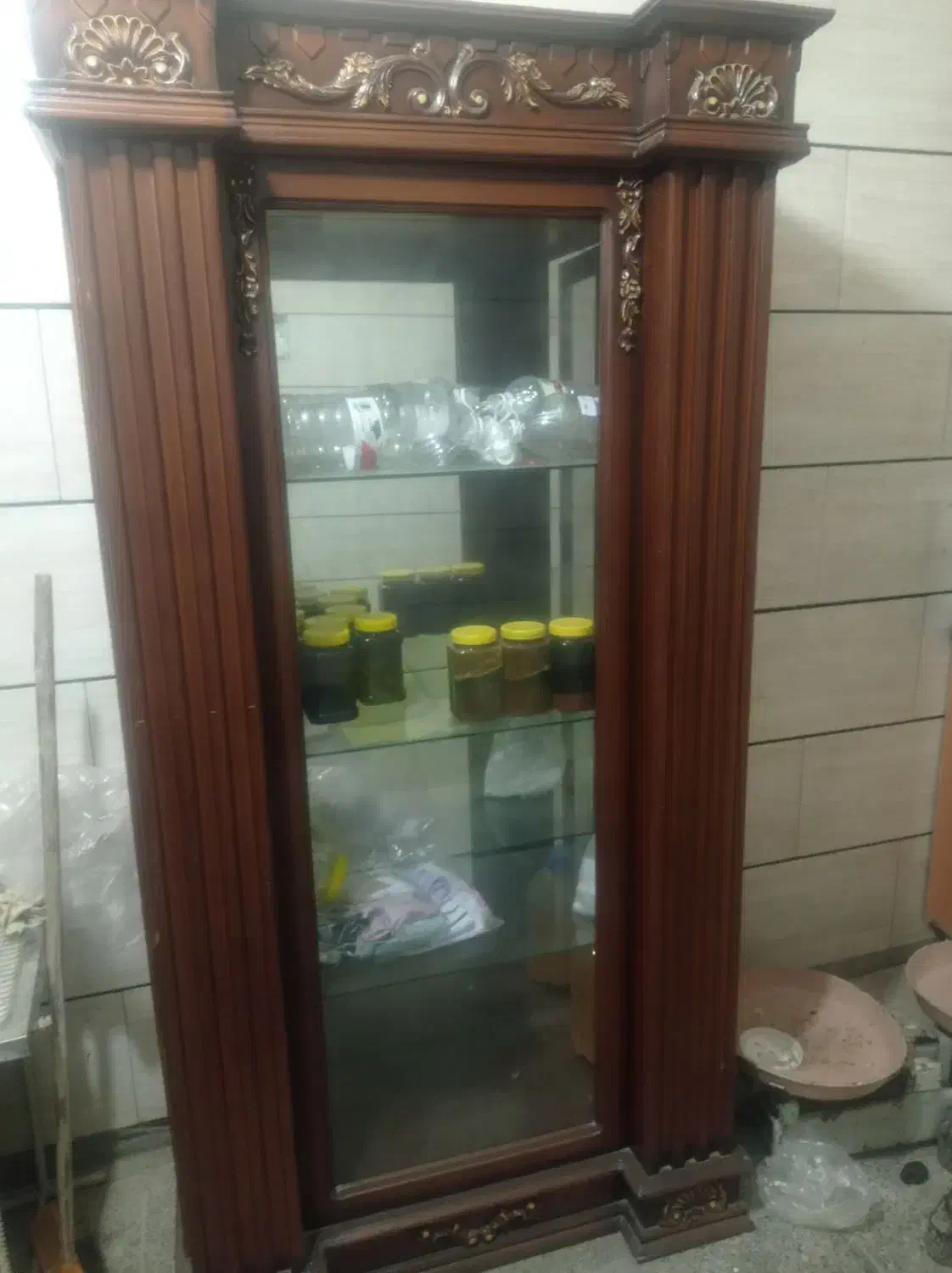 ویترین|بوفه، ویترین، کنسول|شاهینشهر, خانه کارگر|دیوار