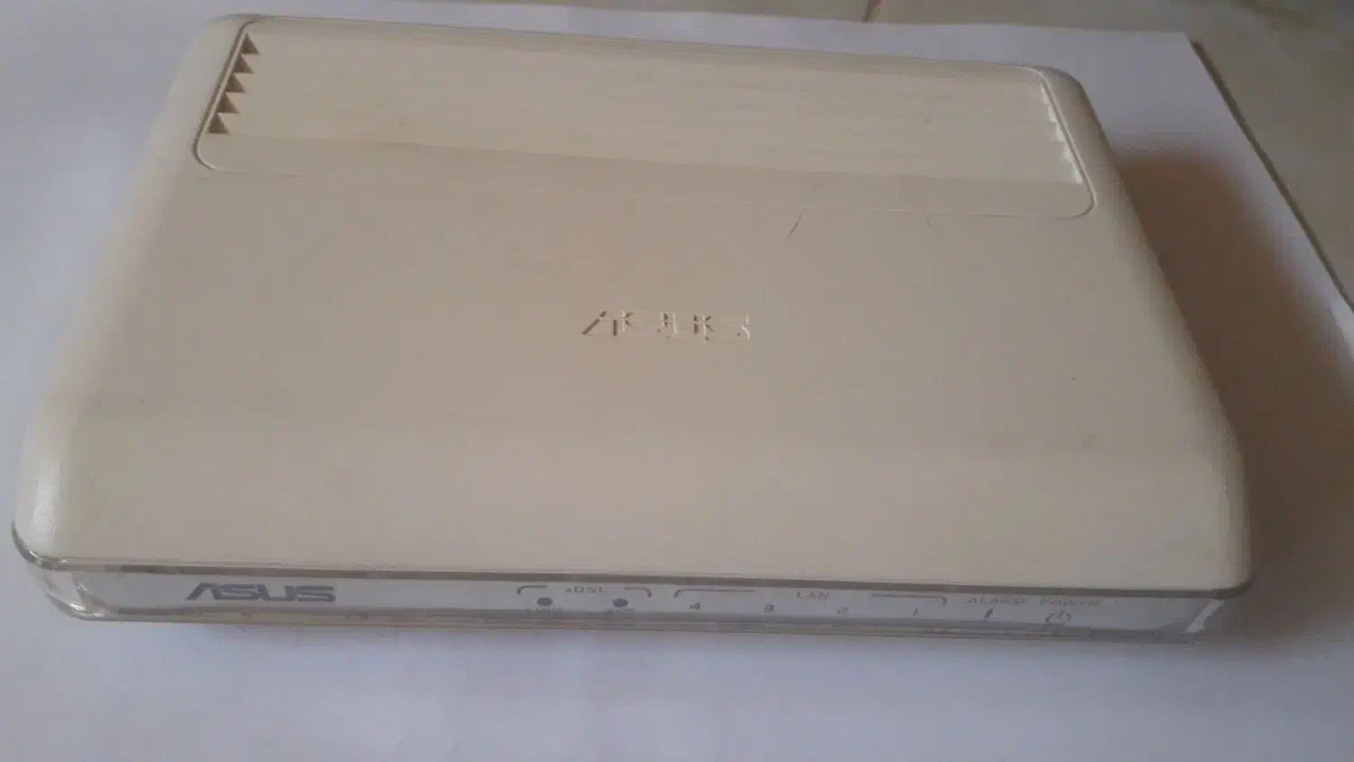 دو عدد مودم Adsl کابلی ایسوس ۴ پورت و تک پورت|مودم و تجهیزات شبکه|پرند, فاز ۶|دیوار