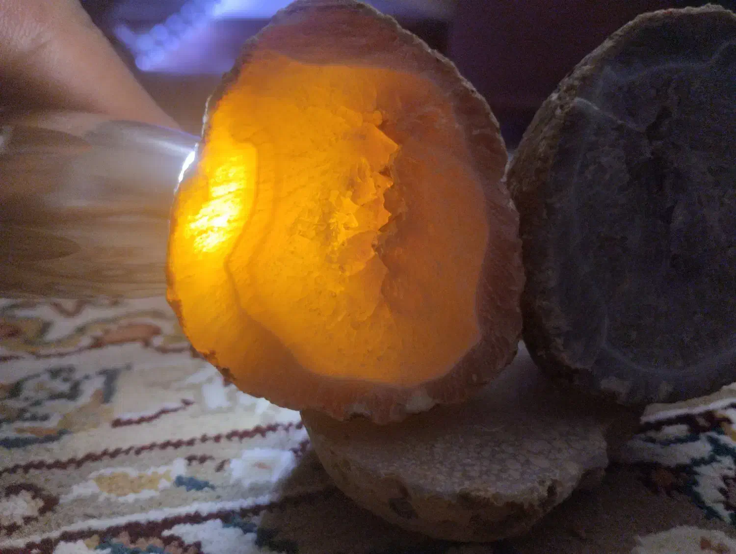 توپی آمیتیست زیبا|جواهرات|پرند, فاز ۶|دیوار