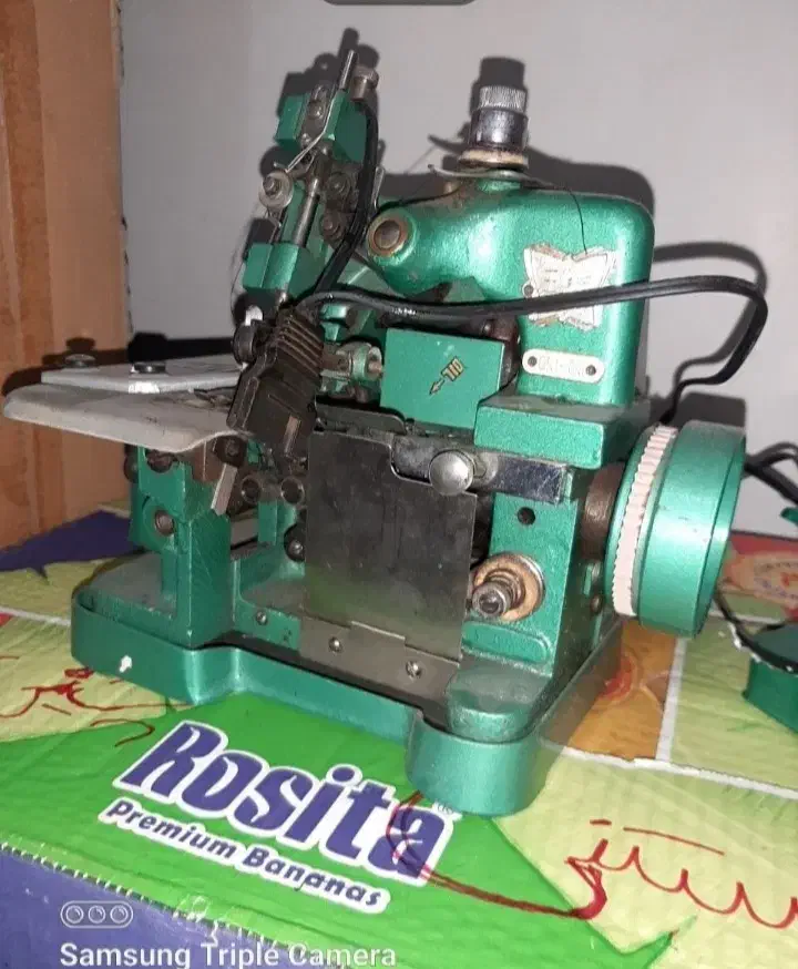 سر دوز خارجی اصل و در حد نو|چرخ خیاطی و ریسندگی|رشت, انصاری|دیوار