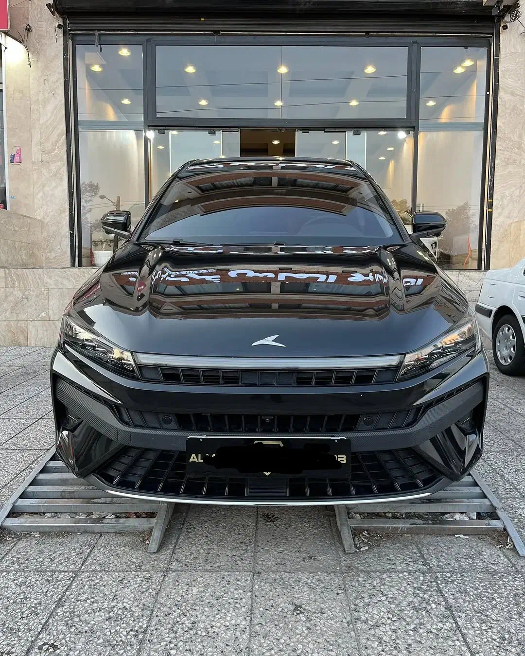 کی ام سی j7 /مدل ۴۰۳/ کم کار / زیر قیمت|خودرو سواری و وانت|قم, باغ اشرافی|دیوار