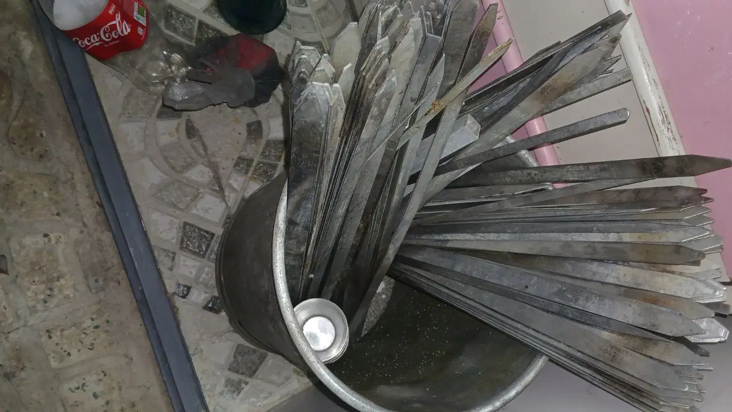 باسلام تعدادی سیخ کباب وظرف اشپزخانه|ظروف پختوپز|ورامین, ورامین|دیوار