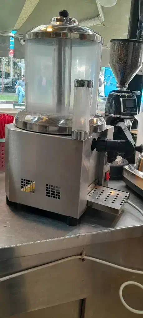 دستگاه شیر گرمکن تکنو دقیق در حد نو|کافی‌شاپ و رستوران|رشت, یخسازی|دیوار