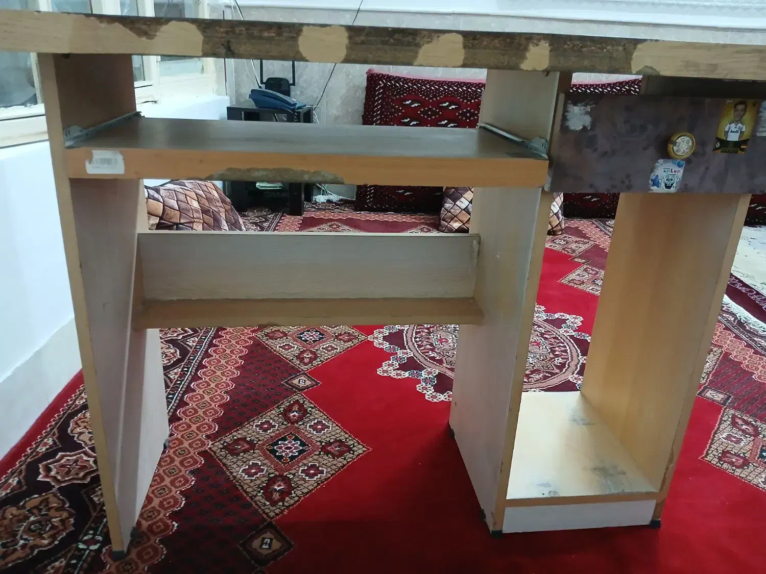 میز کامپیوتر|میز تحریر و کامپیوتر|کاشان, عربها|دیوار