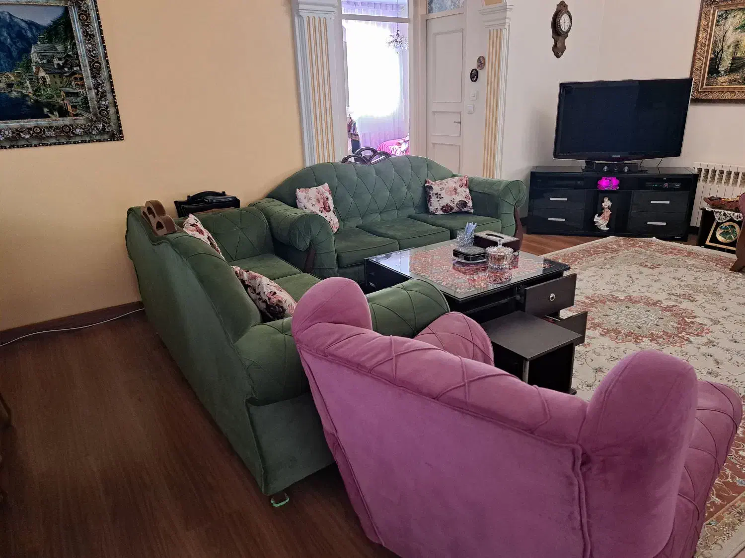 مبل راحتی با میز جلو مبلی|مبلمان خانگی و میز عسلی|کرج, شهرک امام رضا (ع)|دیوار