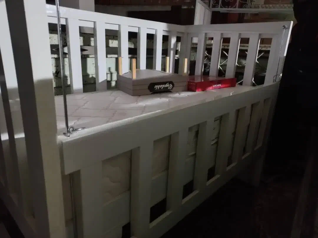 تخت کودک|تخت و صندلی بچه|گرگان, |دیوار