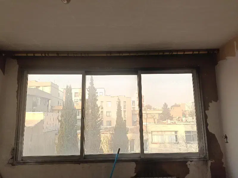 درب و پنجره آلومینیوم کاملا سالم و با شیشه و توری|مصالح و تجهیزات ساختمان|تهران, بنیهاشم|دیوار