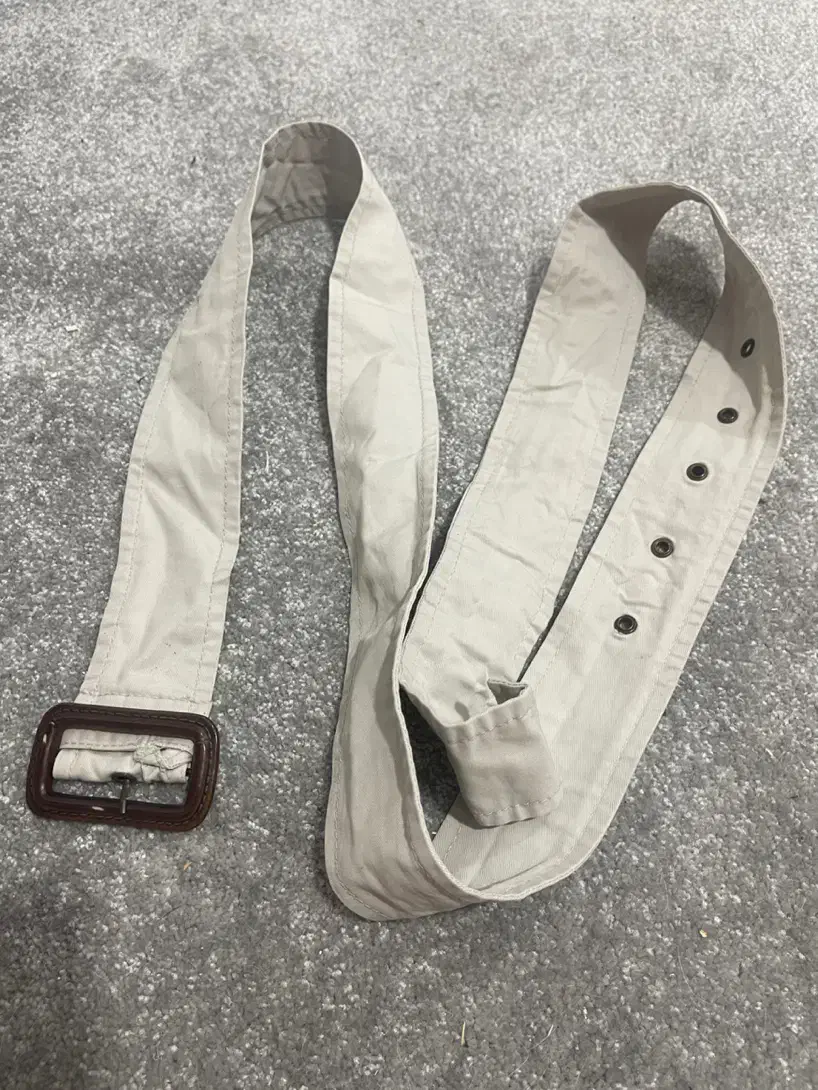 بند شومیز و مانتو و بند کیف|کیف، کفش، کمربند|پرند, فاز ۳|دیوار