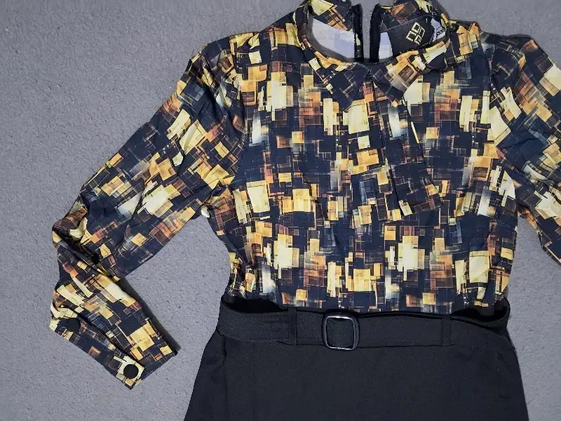 لباس زیبا ،بلند و در حد نو|لباس|قم, نیروگاه|دیوار