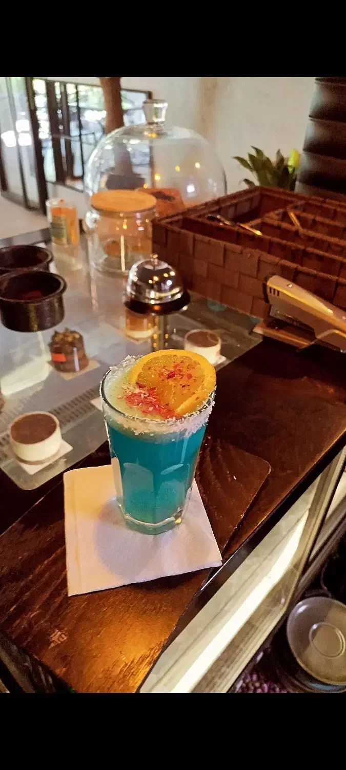 نیرو برای کار در کافه|استخدام خدمات فروشگاه و رستوران|شاهینشهر, خبرنگار|دیوار