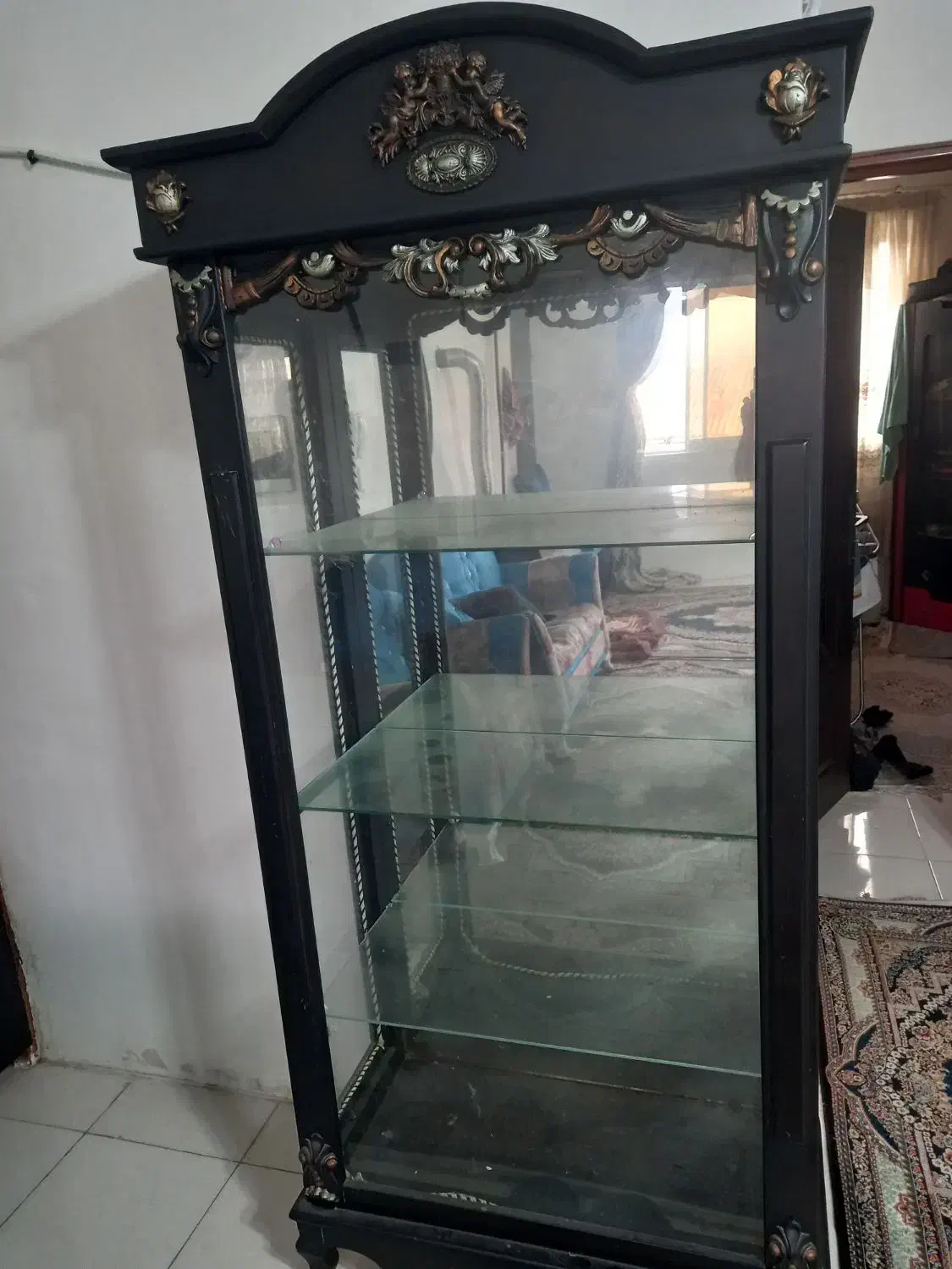 ویترین ایستاده  ایینه ای سالم|بوفه، ویترین، کنسول|رشت, پیرکلاچای|دیوار