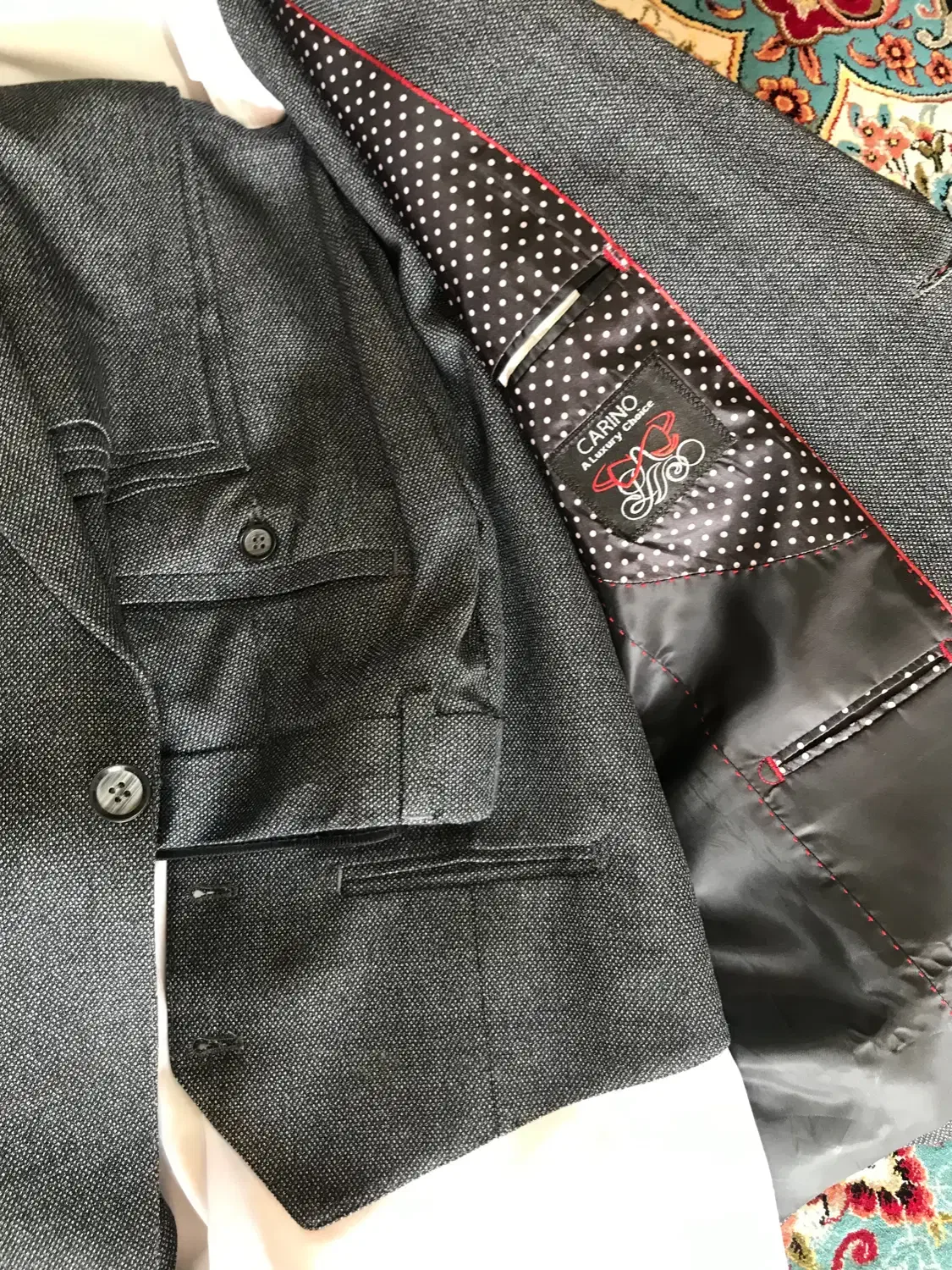 کت شلوار|لباس|چالوس, |دیوار