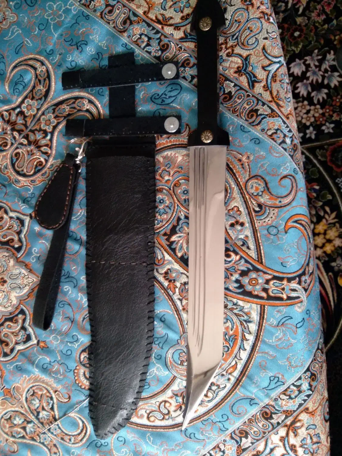 چاقو زینتی|کلکسیون اشیاء عتیقه|بروجرد, |دیوار