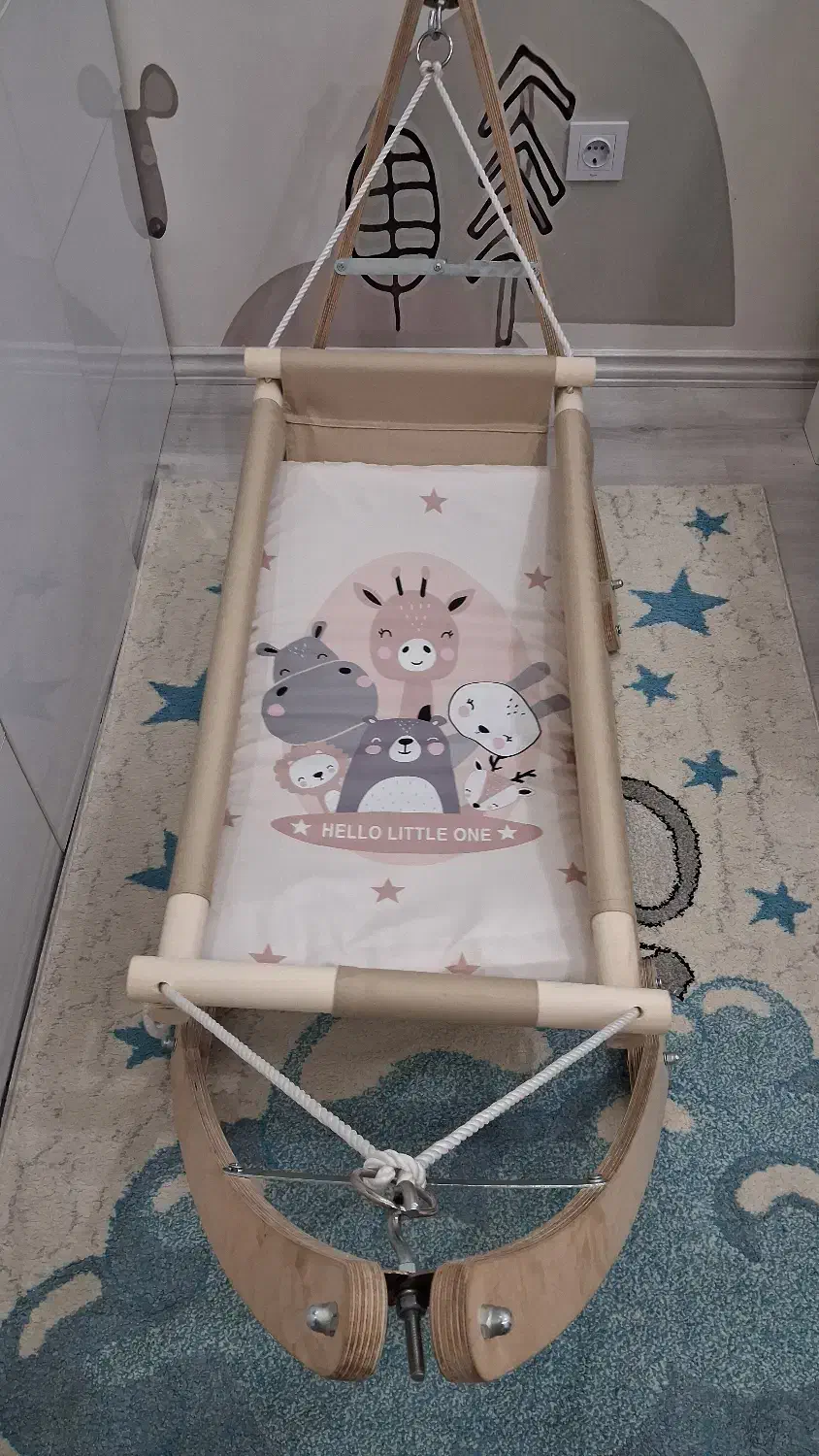 گهواره نوزاد یا ننو|تخت و صندلی بچه|قزوین, |دیوار