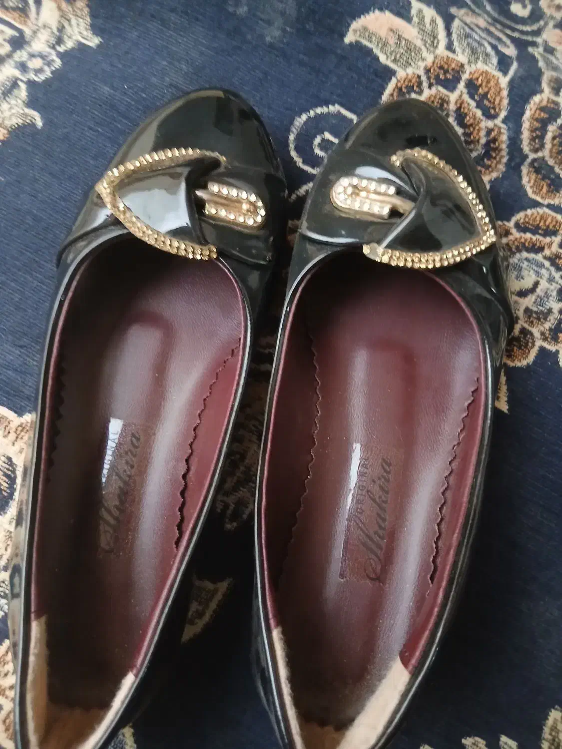 کفش نو|کیف، کفش، کمربند|آران و بیدگل, |دیوار