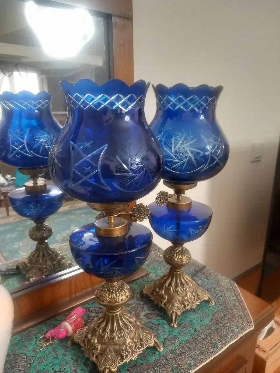 شمعدان آبی کاربنی تراشکاری شده پایه برنجی|لوستر و چراغ آویز|تهران, مینابی|دیوار