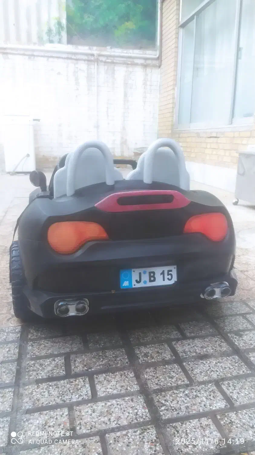 ماشین شارژی درحدنو دونفره و دوموتوره مفت|اسباب‌بازی بچه|مشهد, هنرور|دیوار