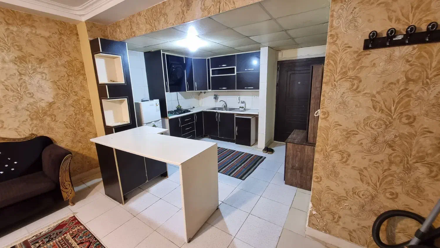 اجاره روزانه سوییت و آپارتمان در گلشهر|اجارهٔ کوتاه‌مدت آپارتمان و سوئیت|بندرعباس, |دیوار