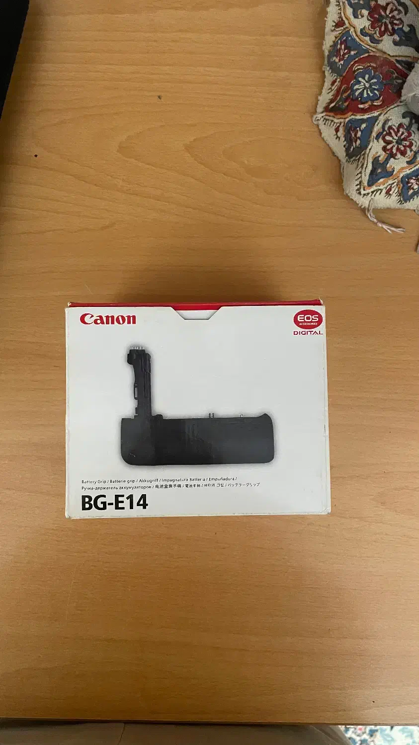 گریپ باطری دوربین 80dو70dو90 d|دوربین عکاسی و فیلم‌برداری|تهران, پاسداران|دیوار