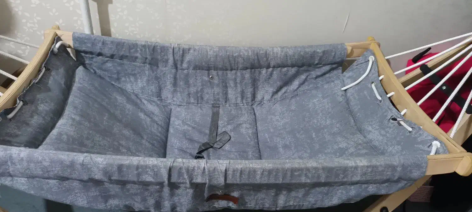 گهواره سنتی ملورین|تخت و سرویس خواب|رشت, پل تالشان|دیوار