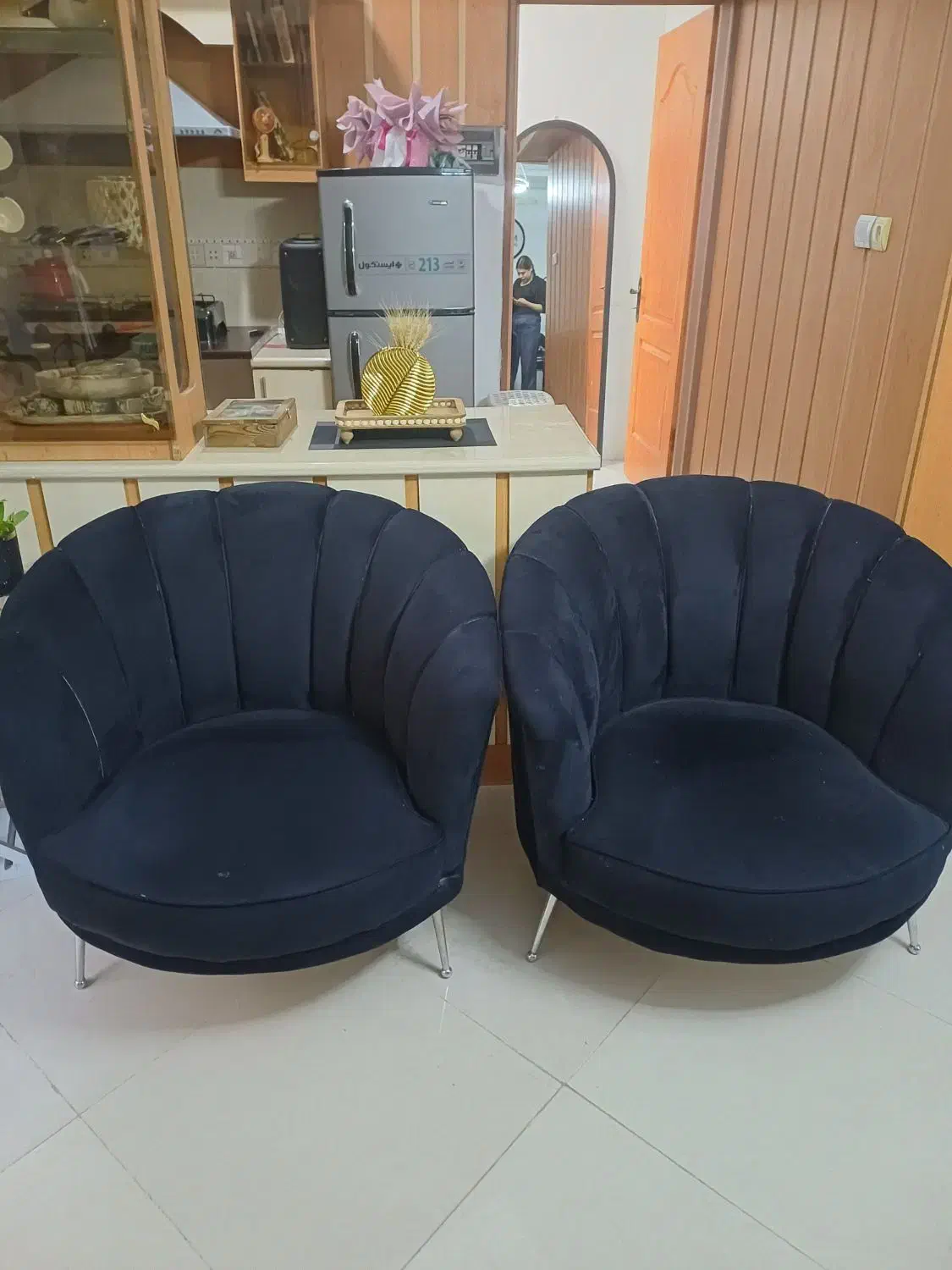 مبل تک نفره|مبلمان خانگی و میز عسلی|مشهد, هنرستان|دیوار