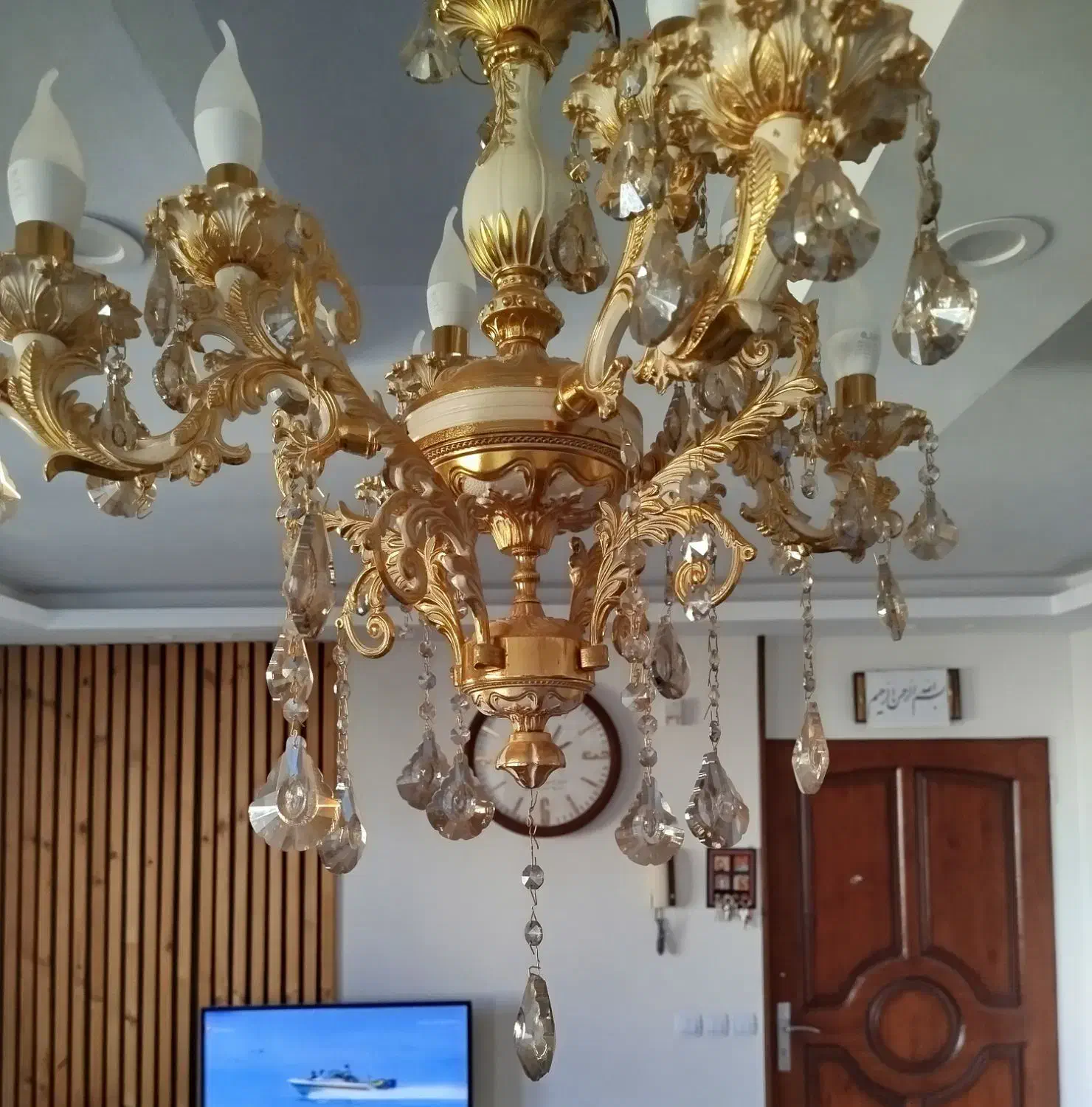 لوستر|لوستر و چراغ آویز|پردیس, فاز ۴|دیوار