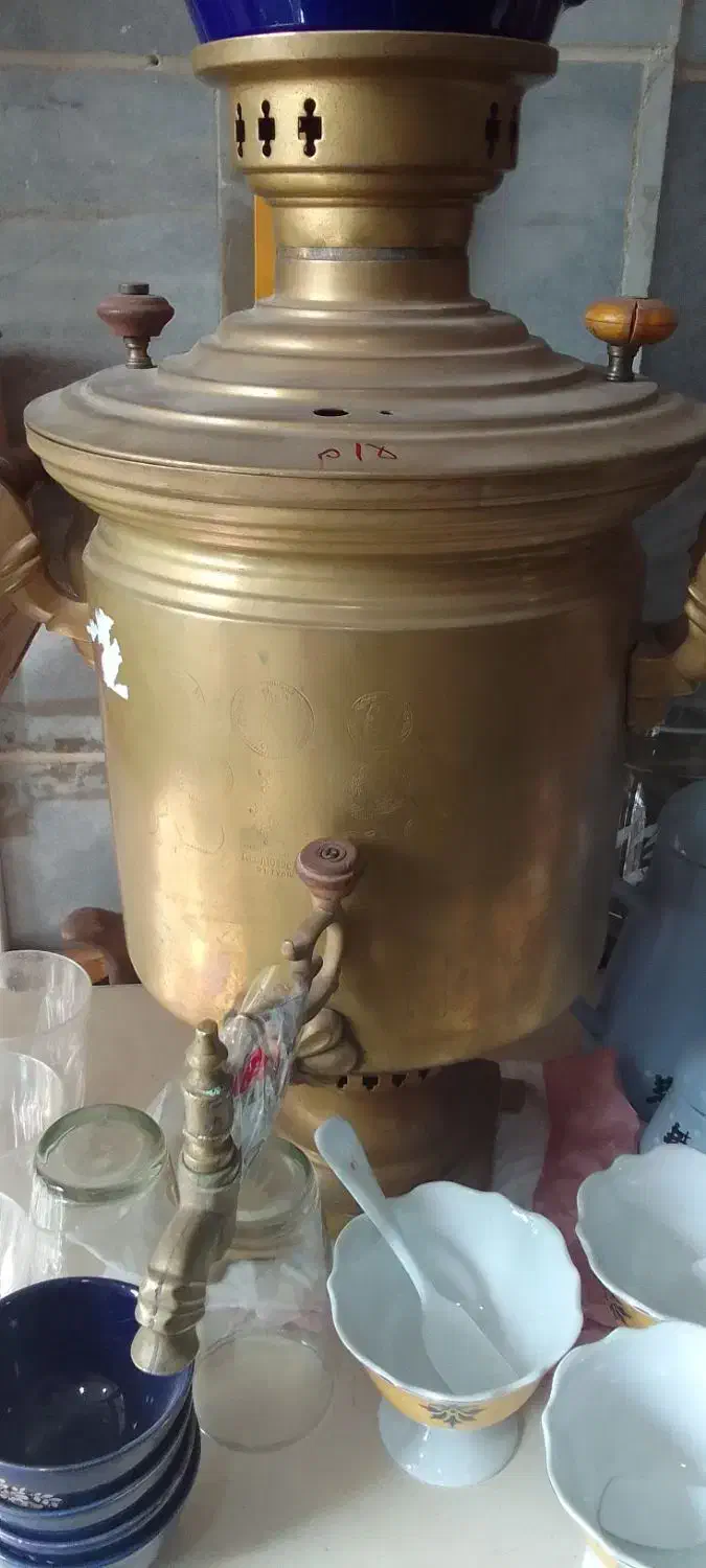 برنجی|قوری، کتری، قهوه‌ساز دستی|یزد, |دیوار