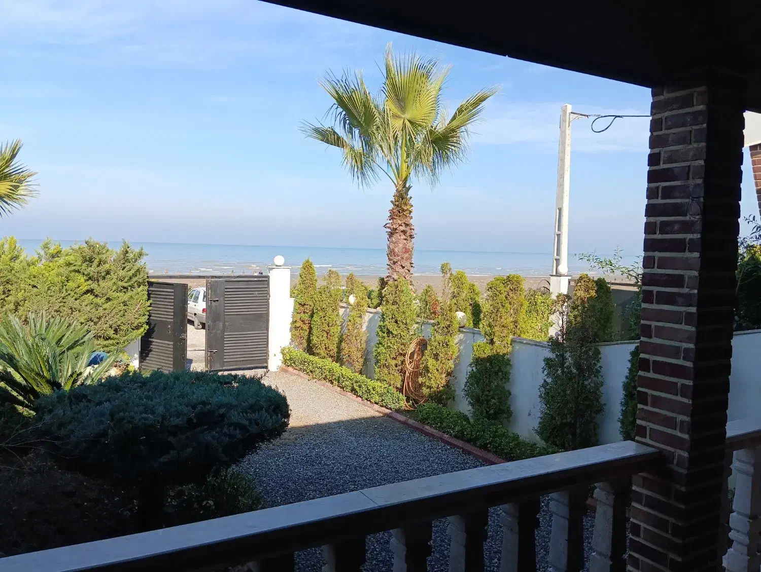 ویلا رو به آب دربست دو خواب مستر نزدیک جنگل و تمیز|اجارهٔ کوتاهمدت ویلا و باغ|نور, |دیوار