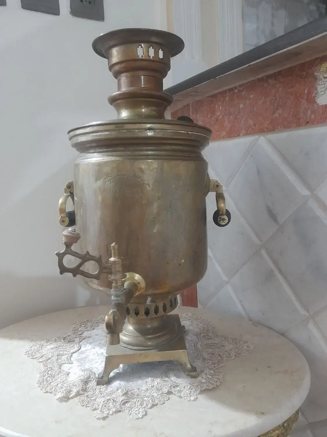 سماورقدیمی اذغالی|کلکسیون اشیاء عتیقه|تبریز, |دیوار