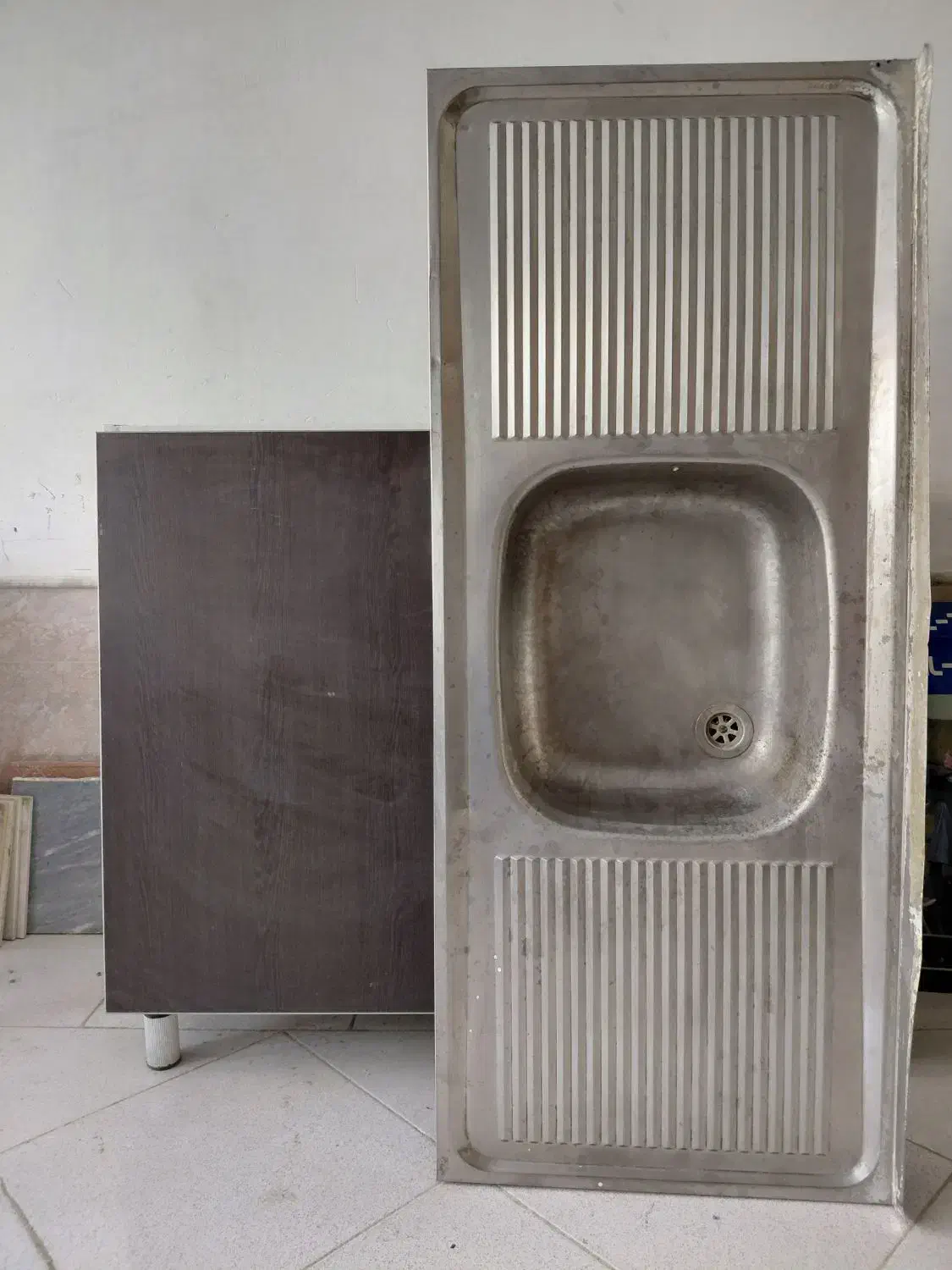 سینک|آب‌چکان و نظم‌دهنده ظروف|قم, شهرک فاطمیه|دیوار