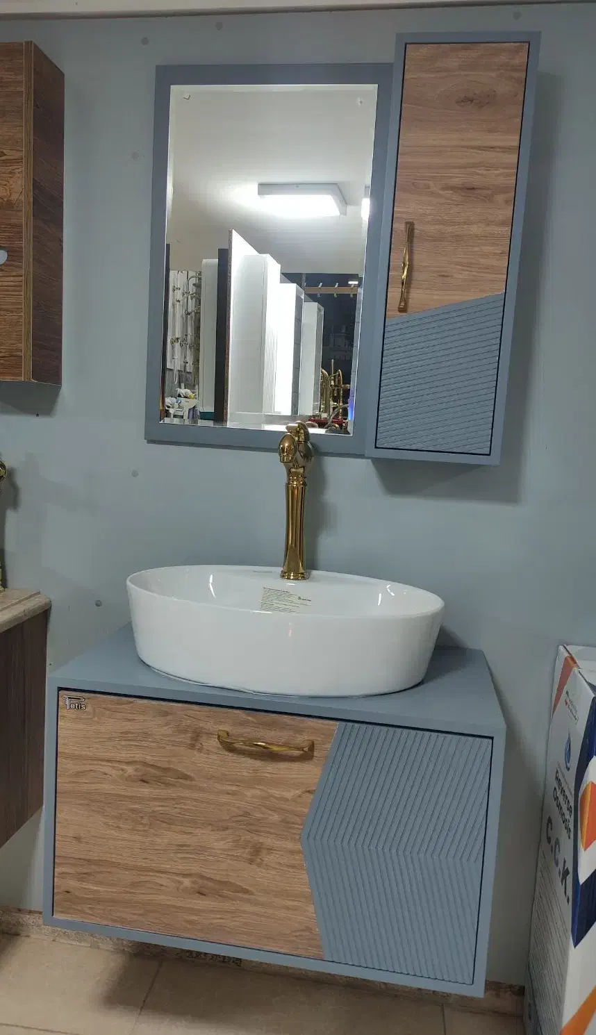 روشویی سفید کرکره با سنگ چینی کرد|لوازم سرویس بهداشتی|یزد, |دیوار