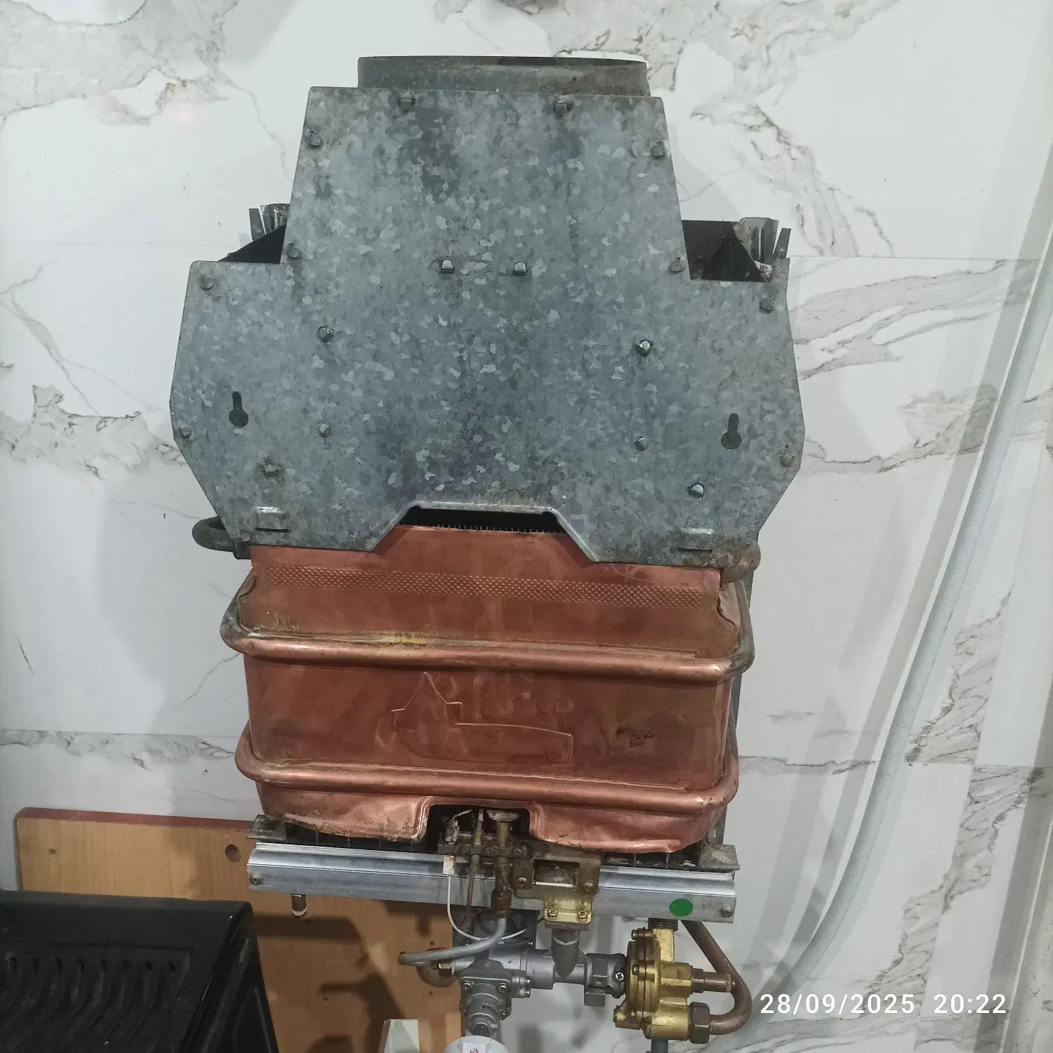 آبگرمکن دیواری بوتان مدل ۳۱۱۵|آبگرمکن، پکیج، شوفاژ|بومهن, |دیوار