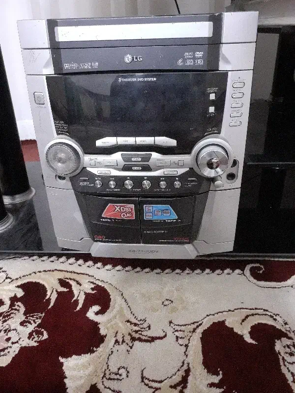 ضبط قدیمی نوار کاسکت خور و سی دی|سیستم صوتی خانگی|یاسوج, |دیوار