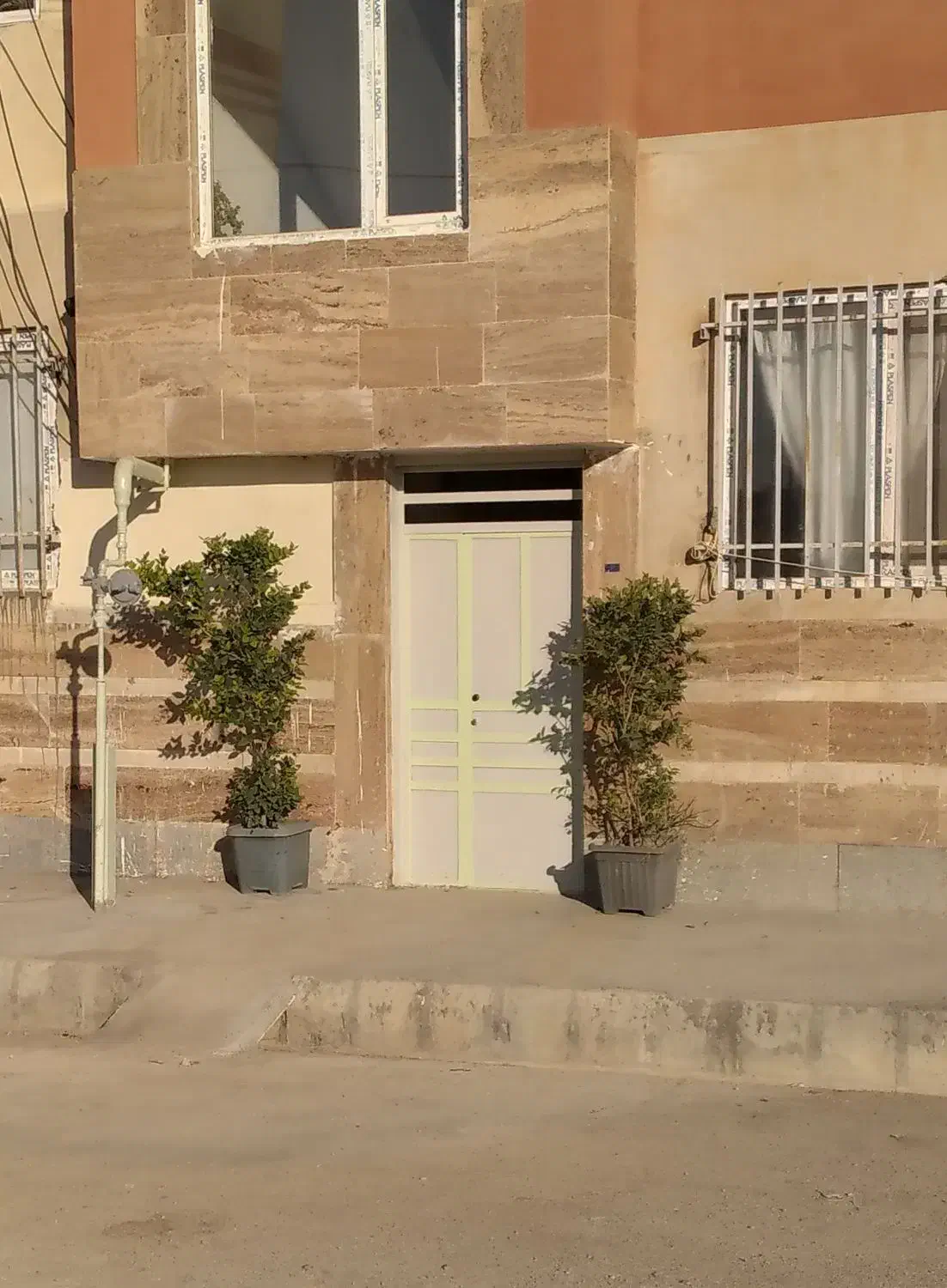 اجاره و رهن یک واحد آپارتمان|اجارهٔ آپارتمان|کنگاور, |دیوار