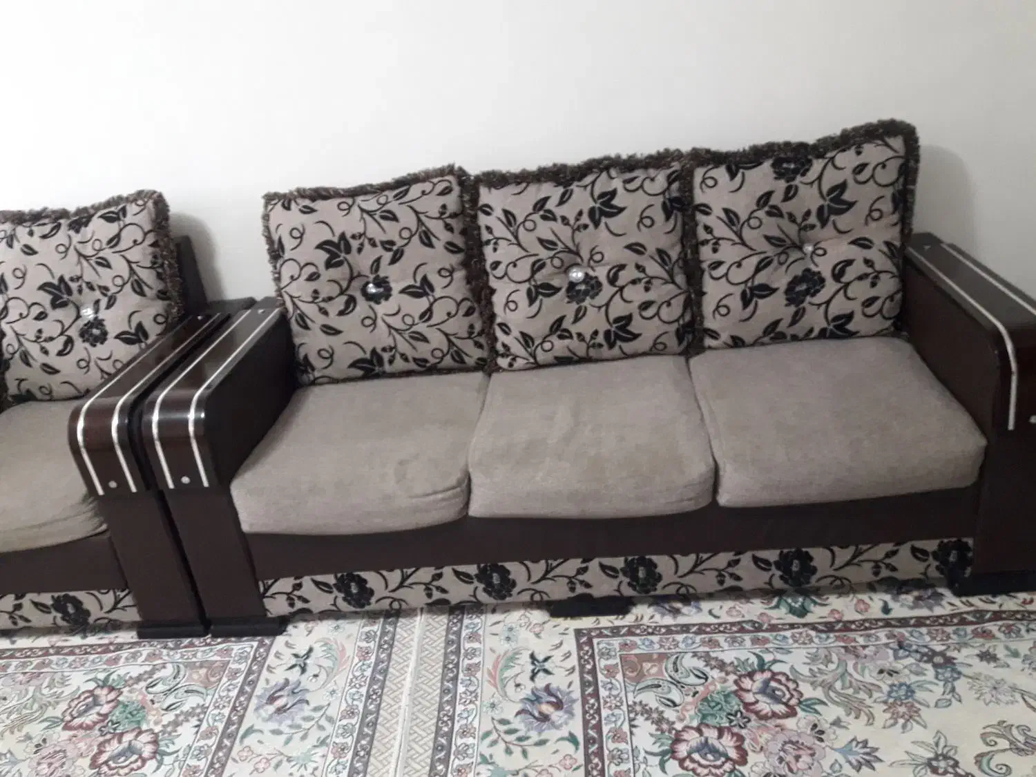 مبل راحتی|مبلمان خانگی و میز عسلی|تهران, قصر فیروزه ۲|دیوار