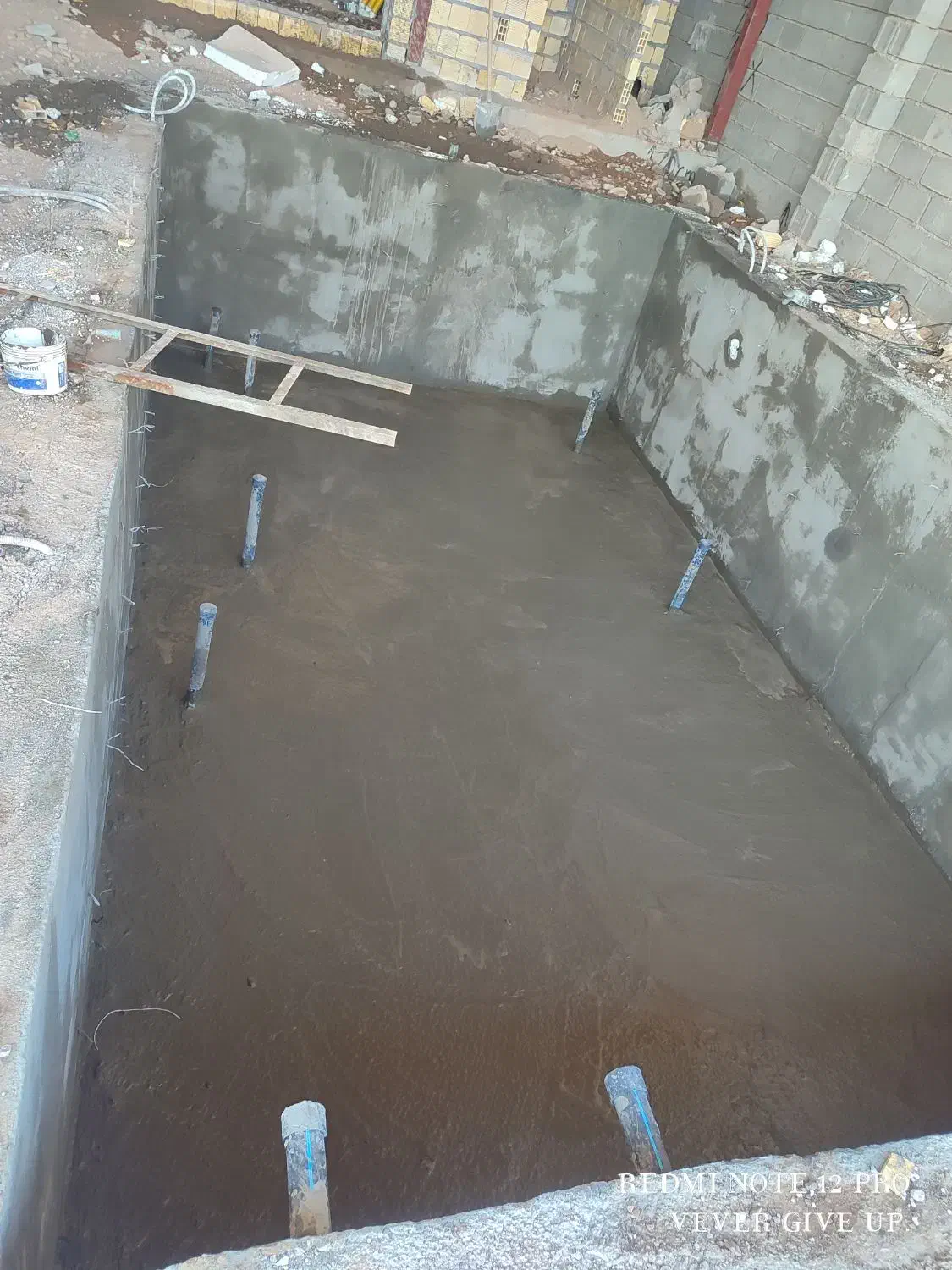 آب بندی وعایق کاری استخر،سونا،جکوزی  تضمینی|خدمات پیشه و مهارت|دزفول, |دیوار