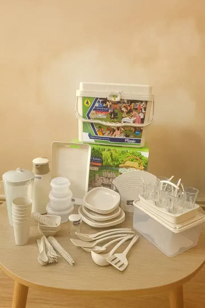 سرویس مسافرتی 90پارچه صحرا رنگبندی|ظروف سرو و پذیرایی|شیراز, محراب|دیوار