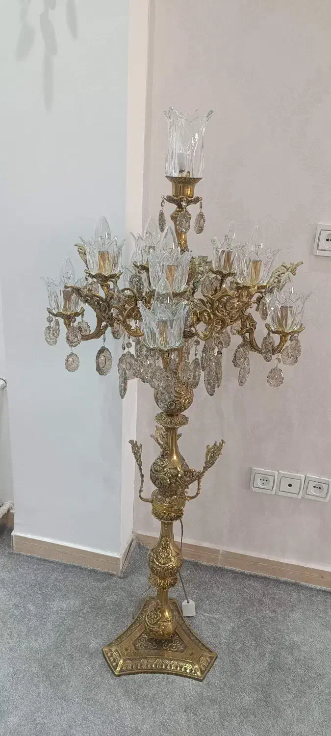 کنار سالنی و ساعت ایستاده برنز|صنایع دستی و سایر لوازم تزئینی|کرمانشاه, |دیوار