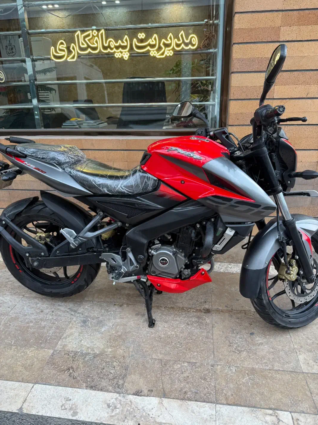 ns200 مدل 1396|موتورسیکلت|قم, زنبیل آباد|دیوار