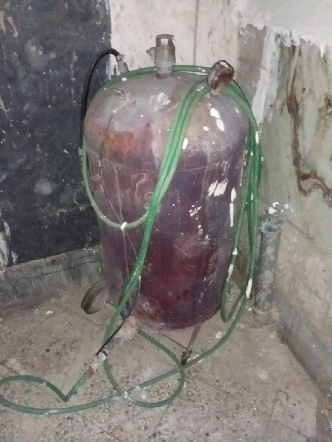 ک ا ر وا ش|لوازم نظافت|تربتحیدریه, رباط سفلی|دیوار