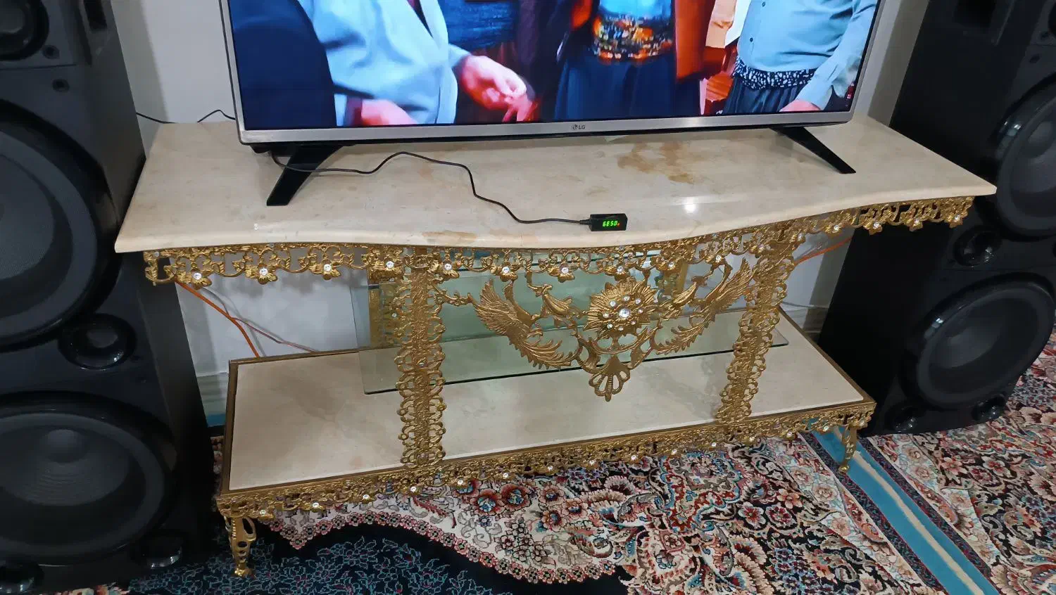 میز‌ تلوزیون‌ برنز‌|میز تلویزیون|گرمی, |دیوار