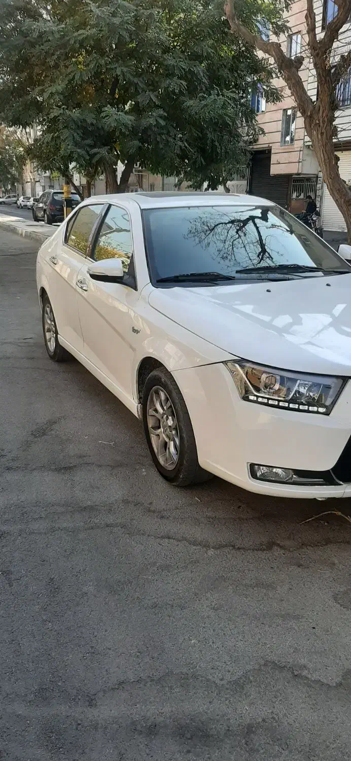 دنا پلاس توربو دنده‌ای ۱۳۹۹ سفید با سانروف|خودرو سواری و وانت|قدس, شهر‌قدس|دیوار