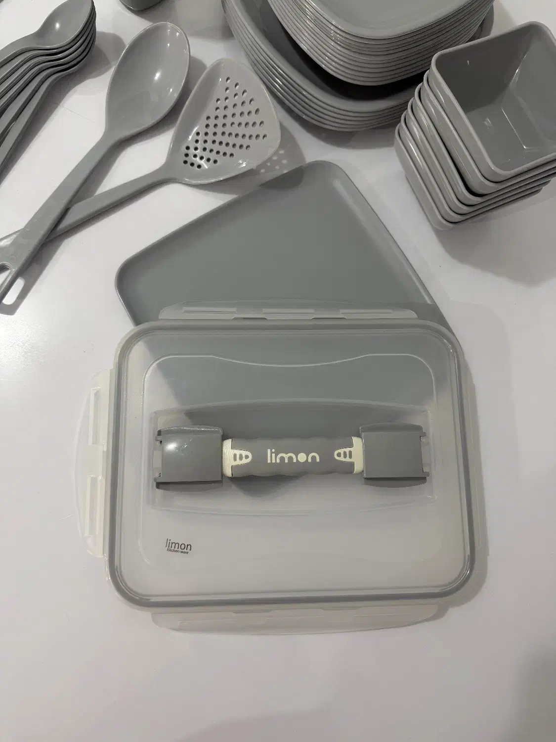 سرویس پیکنیک ۴۷ پارچه لیمون|ظروف نگهدارنده، پلاستیکی، یکبارمصرف|رشت, رشتیان|دیوار