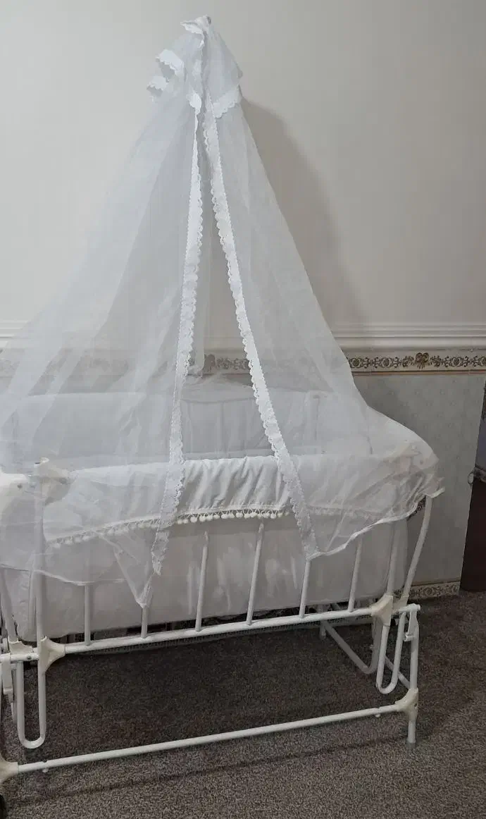 تخت و گهواره کنار مادر|تخت و صندلی بچه|اهواز, حصیرآباد|دیوار