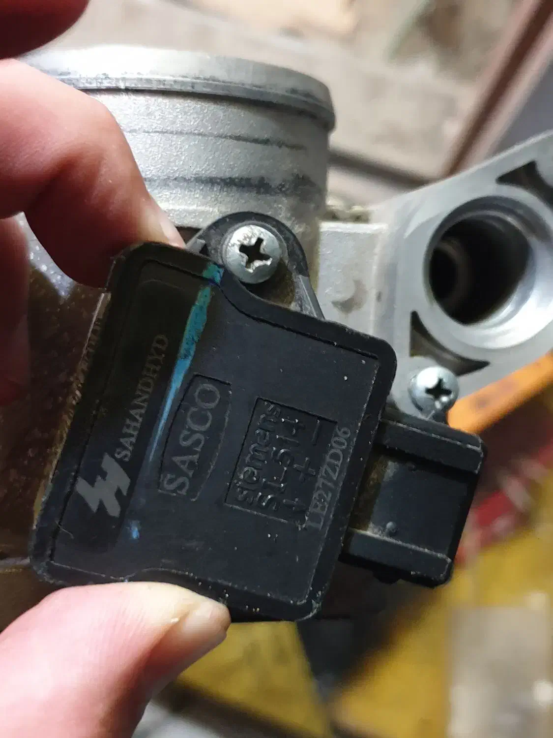 دریچه گاز به همراه سنسورهای اصلی سوویسی|قطعات یدکی و لوازم جانبی|رشت, لاکانی|دیوار