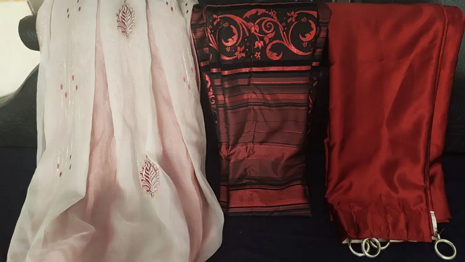 سه عدد پرده به همراه میله پرده|پرده، رانر، رومیزی|قم, بنیاد|دیوار